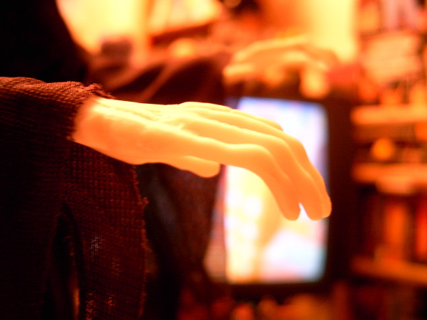 Bony fingers